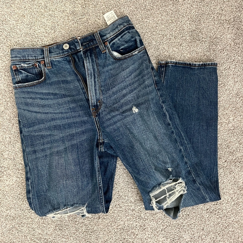 NWT Abercrombie Straight Leg Ultra High Rise Jeans
